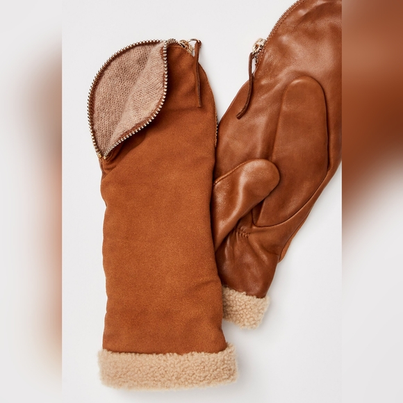 FREE PEOPLE x CAROLINA AMATO Shearling Zipper Mittens NWT - Picture 2 of 10